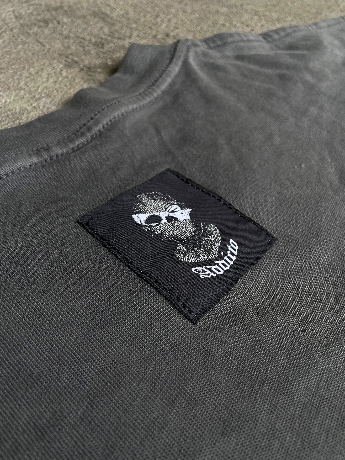 ADDICTO - GREY STREET TEE