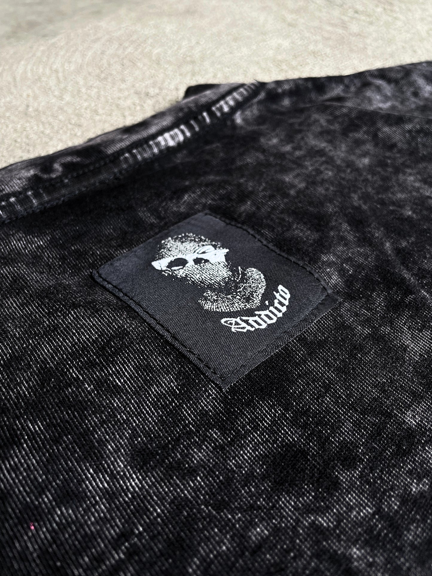 ADDICTO - TUSI ACID WASH TEE