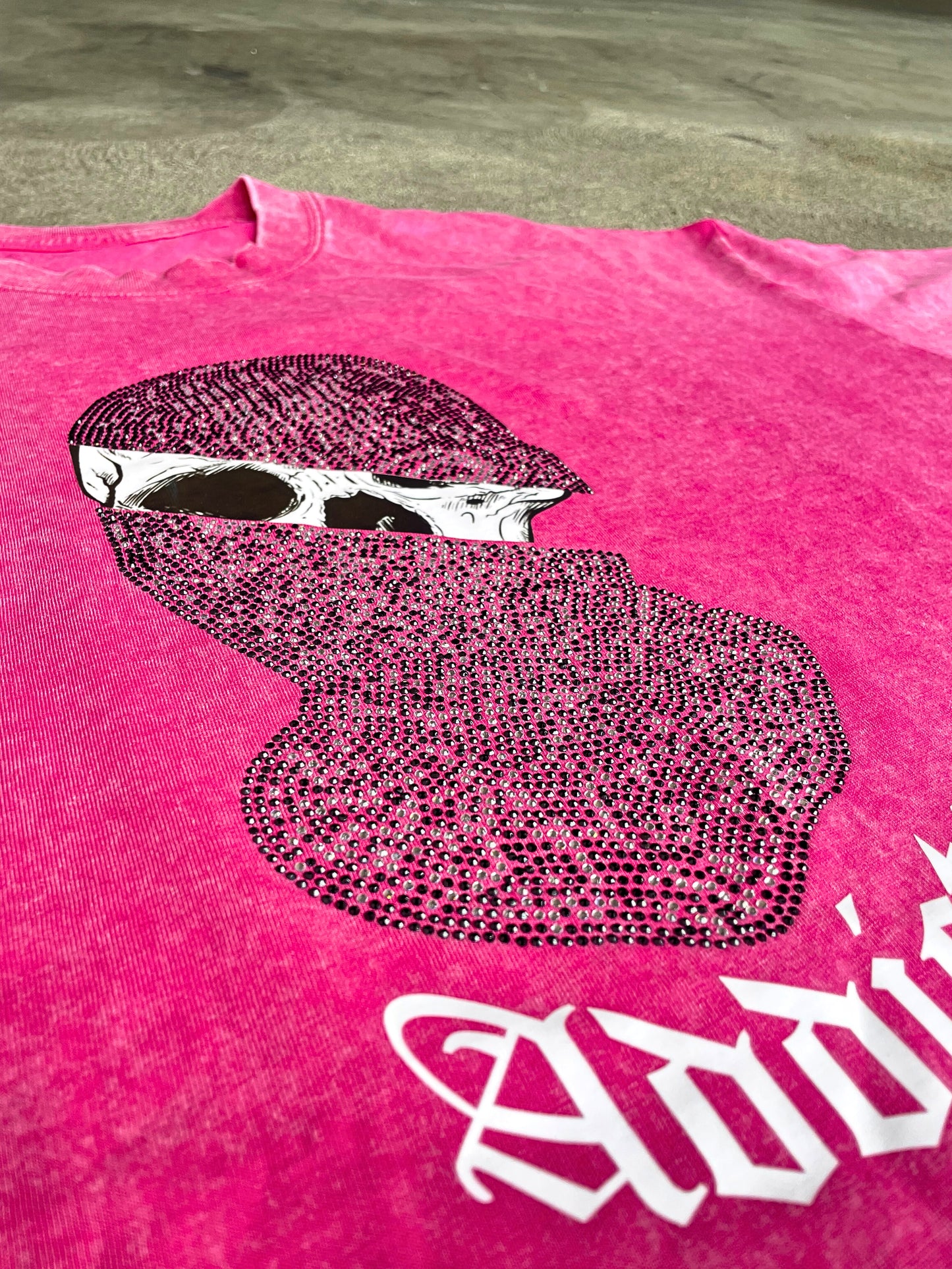 ADDICTO - DUSTY ROSE Rhinestone Acid Wash Tee